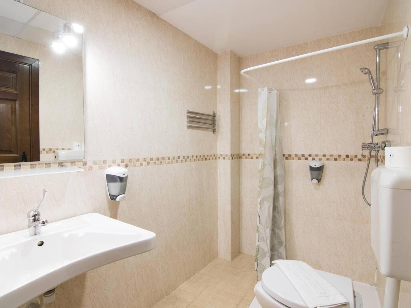 Tuguest Plaza De Gracia Apartment Granada Ngoại thất bức ảnh
